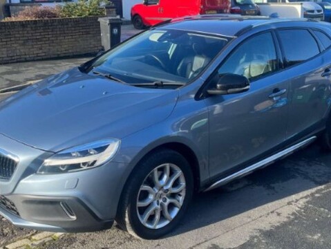 Volvo V40 2.0 V40 Cross Country Professional D3 Auto 5dr 2