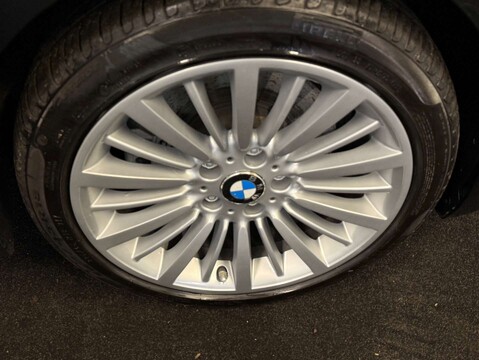 BMW 3 Series 3.0 330D Luxury Auto 4dr 12