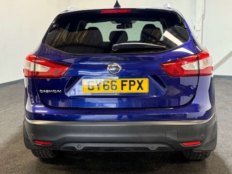 Nissan Qashqai 1.6 Qashqai Tekna dCi CVT 5dr 4