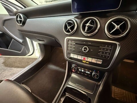 Mercedes-Benz A Class 1.6 A 180 Sport Premium Auto 5dr 22