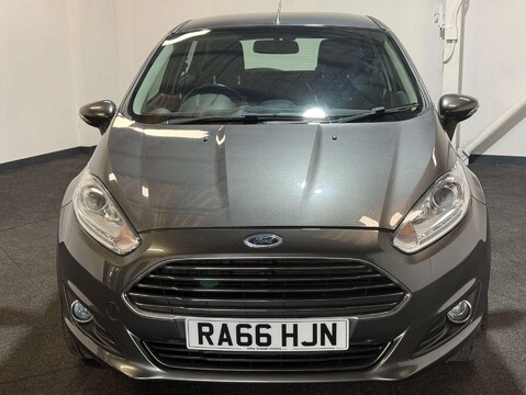 Ford Fiesta 1.2 Fiesta Zetec 5dr 9