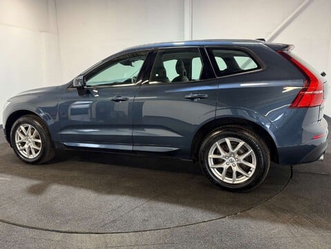 Volvo XC60 2.0 XC60 Momentum D4 AWD Auto 4WD 5dr 3