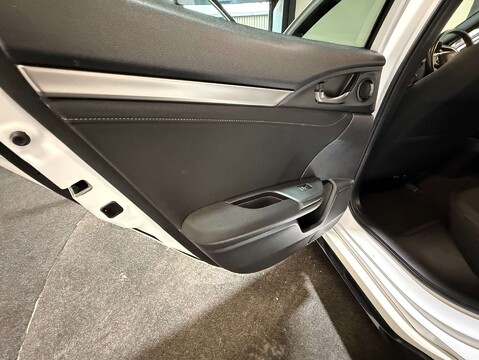 Honda Civic 1.5 Civic Sport VTec CVT 5dr 41