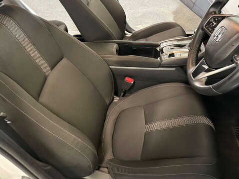 Honda Civic 1.5 Civic Sport VTec CVT 5dr 12