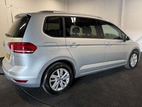 Volkswagen Touran 1.5 Touran SE Family TSI 5dr 6