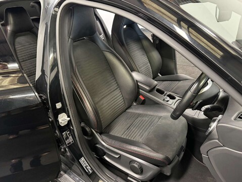 Mercedes-Benz GLA 2.0 GLA250 AMG Line 4Matic Auto 4WD 5dr 12