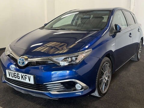 Toyota Auris 1.8 Auris Excel VVT-i Hybrid CVT 5dr 1