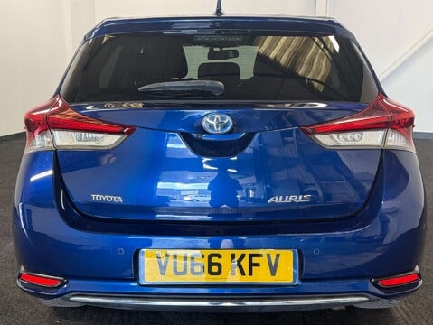 Toyota Auris 1.8 Auris Excel VVT-i Hybrid CVT 5dr 5