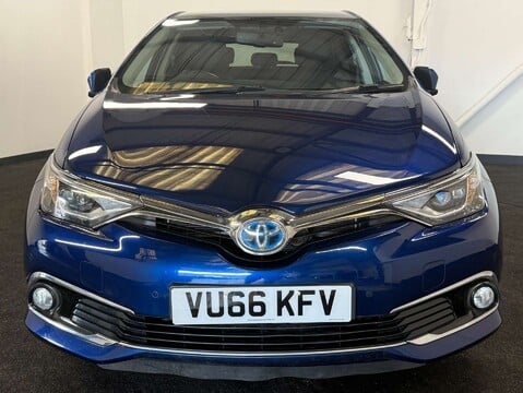 Toyota Auris 1.8 Auris Excel VVT-i Hybrid CVT 5dr 9