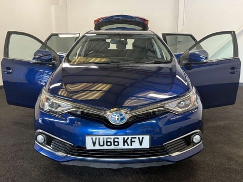 Toyota Auris 1.8 Auris Excel VVT-i Hybrid CVT 5dr 10