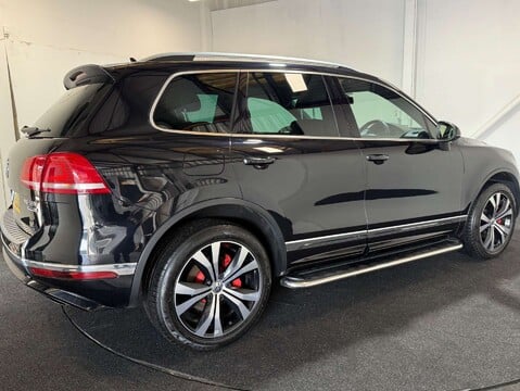 Volkswagen Touareg 3.0 Touareg V6 R-Line TDI BlueMotion Technology Auto 4WD 5dr 6