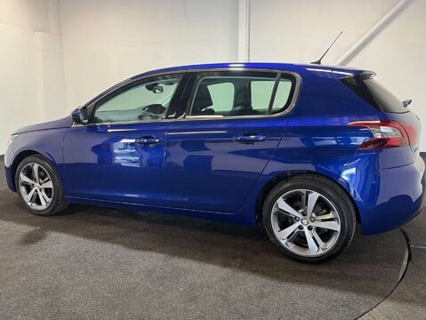 Peugeot 308 1.2 308 Allure S/S Auto 5dr 3