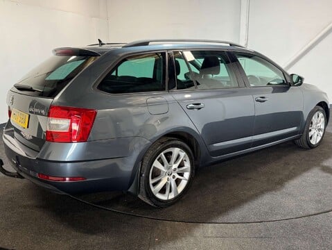 Skoda Octavia 1.5 Octavia SE L TSi Semi-Auto 5dr 4