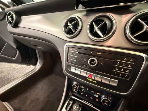 Mercedes-Benz CLA Class 1.6 CLA 180 AMG Line Edition Auto 5dr 33