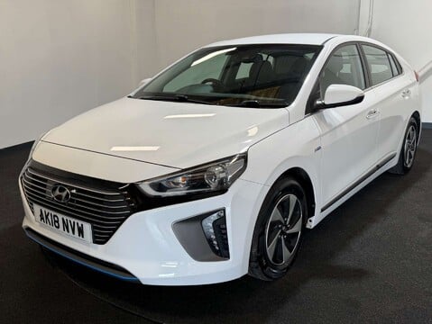 Hyundai IONIQ 1.6 IONIQ Premium FHEV Semi-Auto 5dr 1