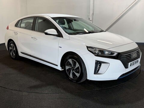 Hyundai IONIQ 1.6 IONIQ Premium FHEV Semi-Auto 5dr 8