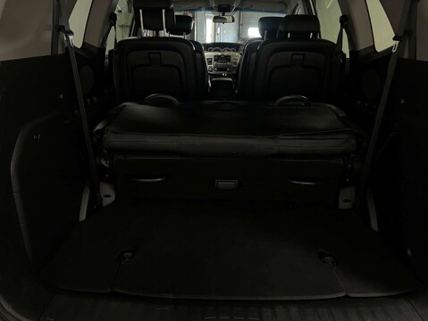SsangYong Turismo 2.2 Rodius Turismo EX Auto 5dr 49