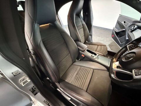 Mercedes-Benz CLA Class 2.1 CLA 220 D AMG Line Auto 4dr 16