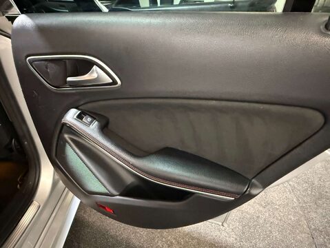 Mercedes-Benz CLA Class 2.1 CLA 220 D AMG Line Auto 4dr 45