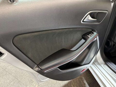 Mercedes-Benz CLA Class 2.1 CLA 220 D AMG Line Auto 4dr 50