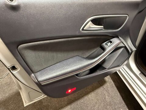 Mercedes-Benz CLA Class 2.1 CLA 220 D AMG Line Auto 4dr 52