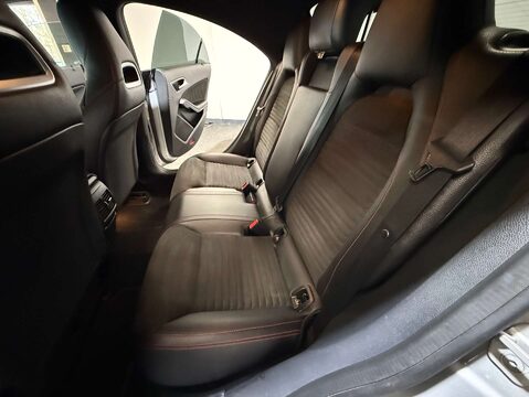 Mercedes-Benz CLA Class 2.1 CLA 220 D AMG Line Auto 4dr 54