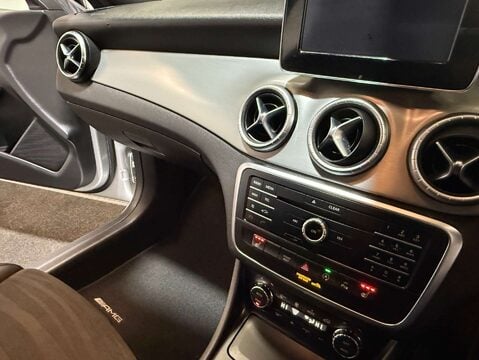 Mercedes-Benz CLA Class 2.1 CLA 220 D AMG Line Auto 4dr 34
