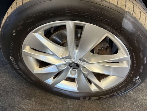 Skoda Kodiaq 2.0 Kodiaq SE Technology TDI Auto 5dr 12
