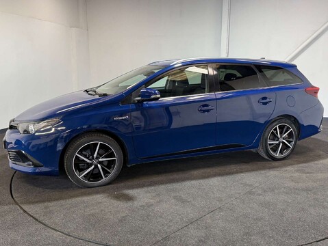 Toyota Auris 1.8 Auris Design HEV VVT-i CVT 5dr 2