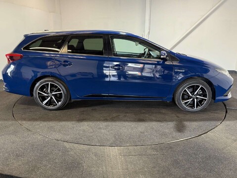 Toyota Auris 1.8 Auris Design HEV VVT-i CVT 5dr 5