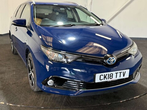 Toyota Auris 1.8 Auris Design HEV VVT-i CVT 5dr 9