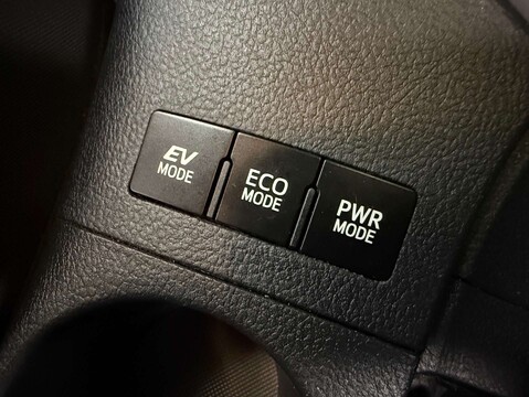 Toyota Auris 1.8 Auris Design HEV VVT-i CVT 5dr 29