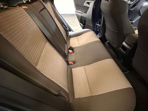 Toyota Auris 1.8 Auris Design HEV VVT-i CVT 5dr 39