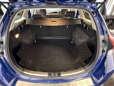 Toyota Auris 1.8 Auris Design HEV VVT-i CVT 5dr 42