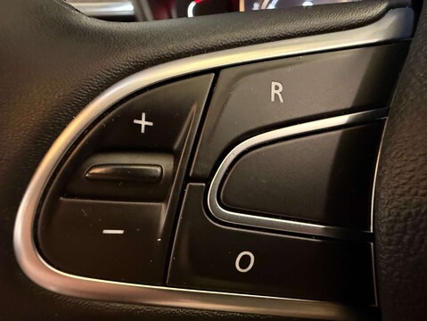 Renault Kadjar 1.3 Kadjar Iconic TCe 5dr 21