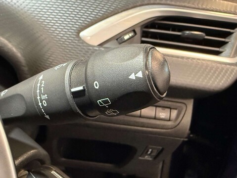 Peugeot 208 1.2 208 Active S/S Semi-Auto 5dr 18
