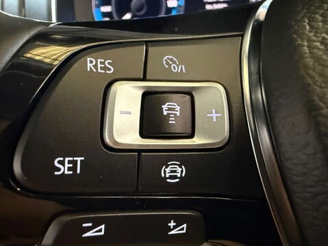 Volkswagen Golf e-Golf 5dr 15