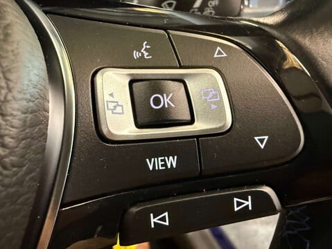 Volkswagen Golf e-Golf 5dr 16