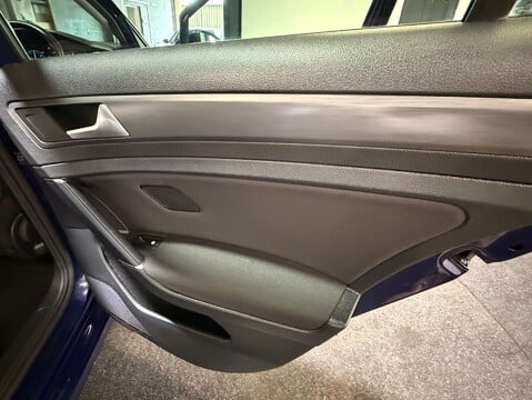 Volkswagen Golf e-Golf 5dr 34