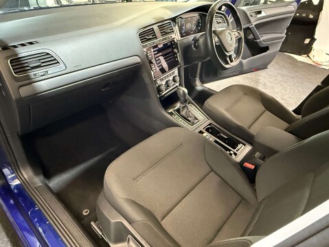 Volkswagen Golf e-Golf 5dr 50