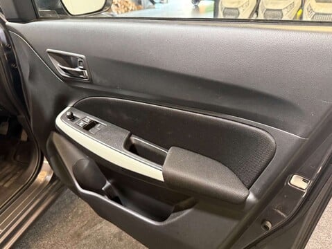 Suzuki Swift 1.2 Swift SZ-l DualJet MHEV 5dr 10