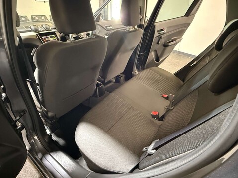Suzuki Swift 1.2 Swift SZ-l DualJet MHEV 5dr 40