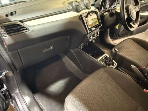 Suzuki Swift 1.2 Swift SZ-l DualJet MHEV 5dr 43