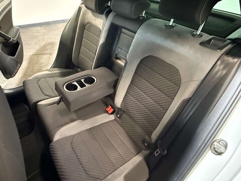 Volkswagen Golf 1.5 Golf R-Line TSi Evo Semi-Auto 5dr 54