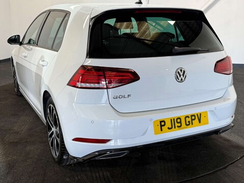 Volkswagen Golf 1.5 Golf R-Line TSi Evo Semi-Auto 5dr 4