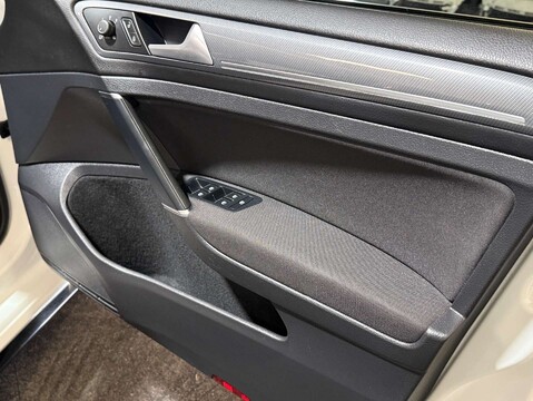 Volkswagen Golf 1.5 Golf R-Line TSi Evo Semi-Auto 5dr 13