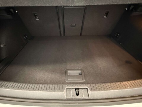 Volkswagen Golf 1.5 Golf R-Line TSi Evo Semi-Auto 5dr 50