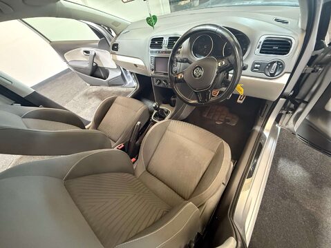 Volkswagen Polo 1.0 Polo SE Design 5dr 16