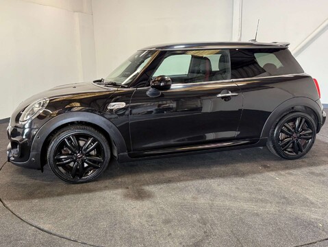 Mini Hatch 2.0 Cooper S Sport Auto 3dr 2
