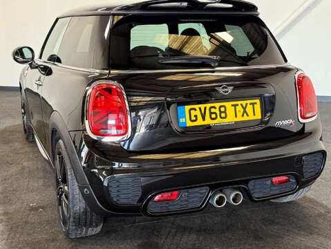 Mini Hatch 2.0 Cooper S Sport Auto 3dr 4